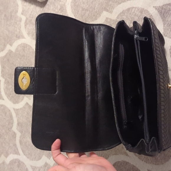 Black Leather Quilted Crossbody Purse - Picture 5 of 11